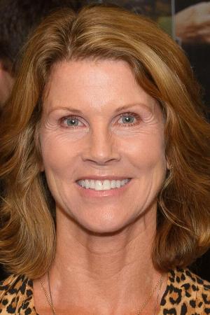 Leah Ayres