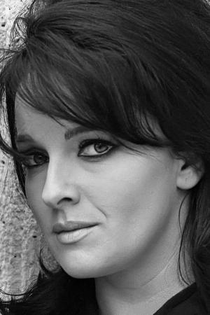 Lisa Gastoni
