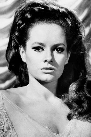 Luciana Paluzzi