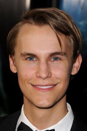 Rhys Wakefield